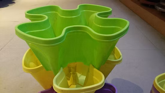 Strawberry Hydroponic Vertical Farming Planter Pots Garden Flower Pots